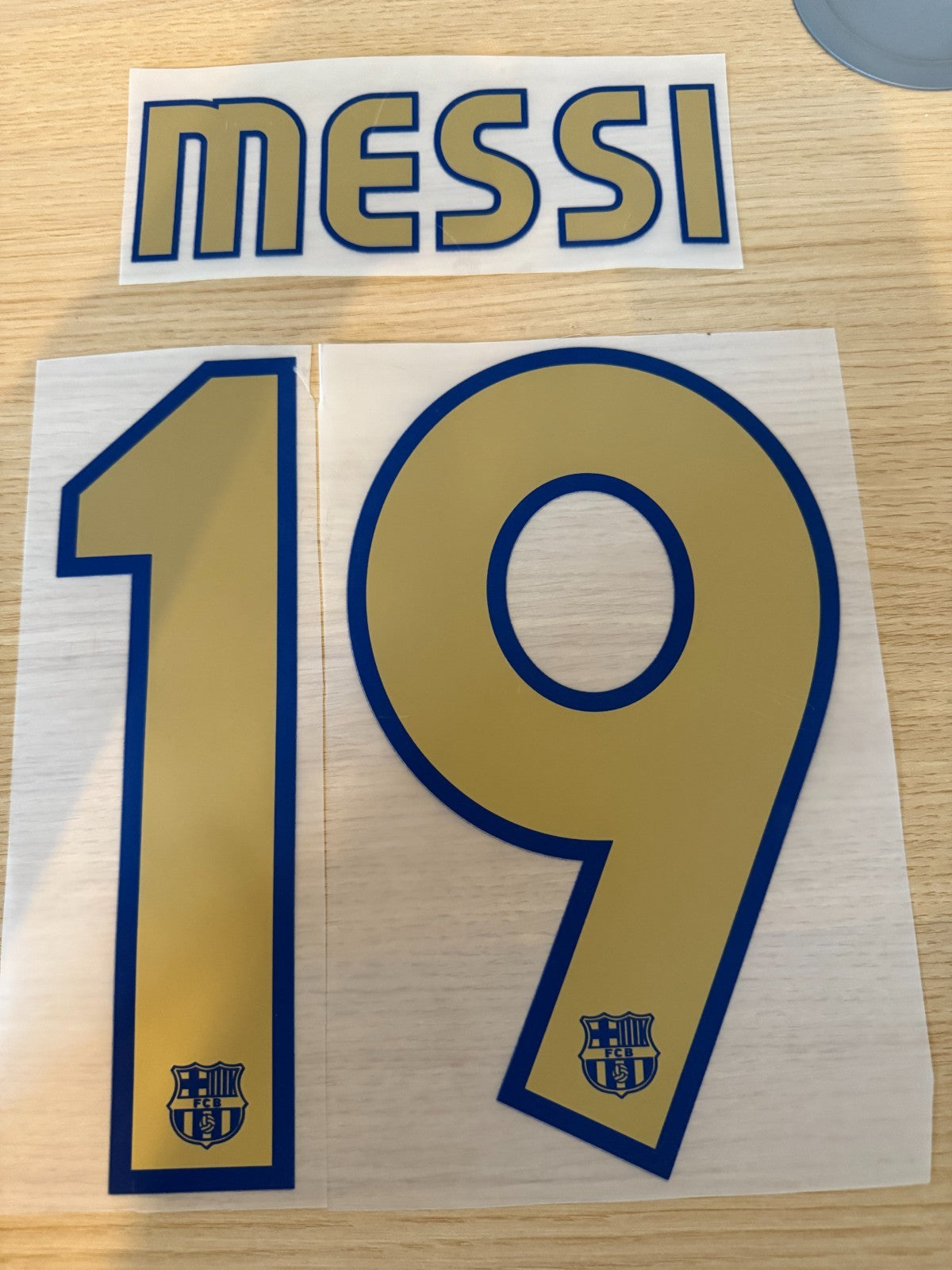 Messi #19 2006-2007 Barcelona Player Size Gold Nameset UK stock