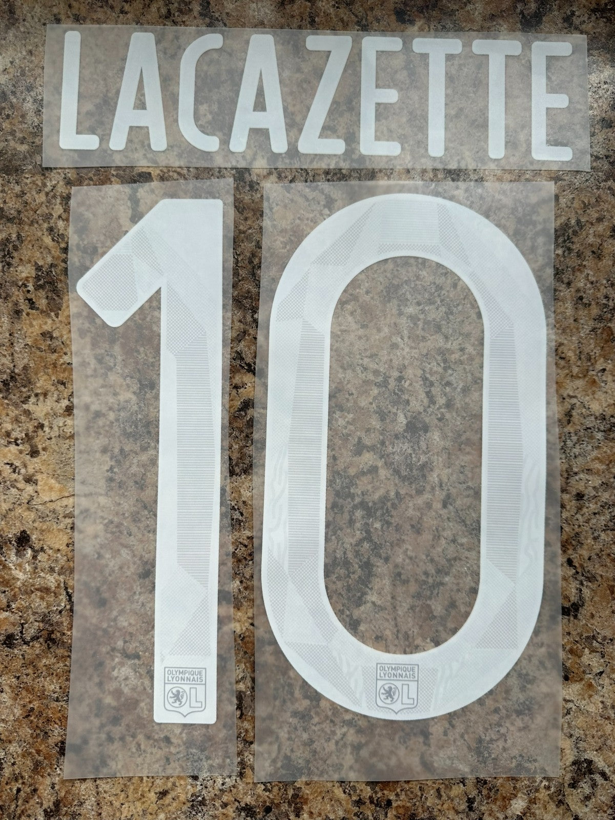 Lacazette #10 Lyon 2016-2017 Player Size Nameset UK stock