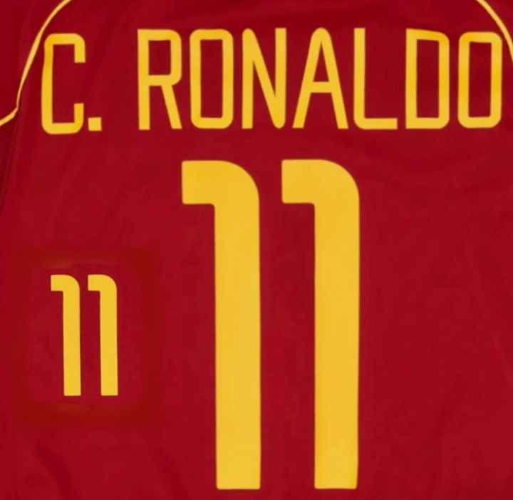Ronaldo #11 2003-2005 Player Size Portugal Home PLASTIC Nameset UK STOCK
