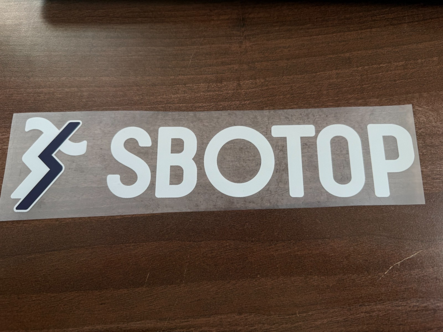 Leeds United Sponsor Patch SBOBET 2019-2021 PLASTIC Repro for Football Shirt