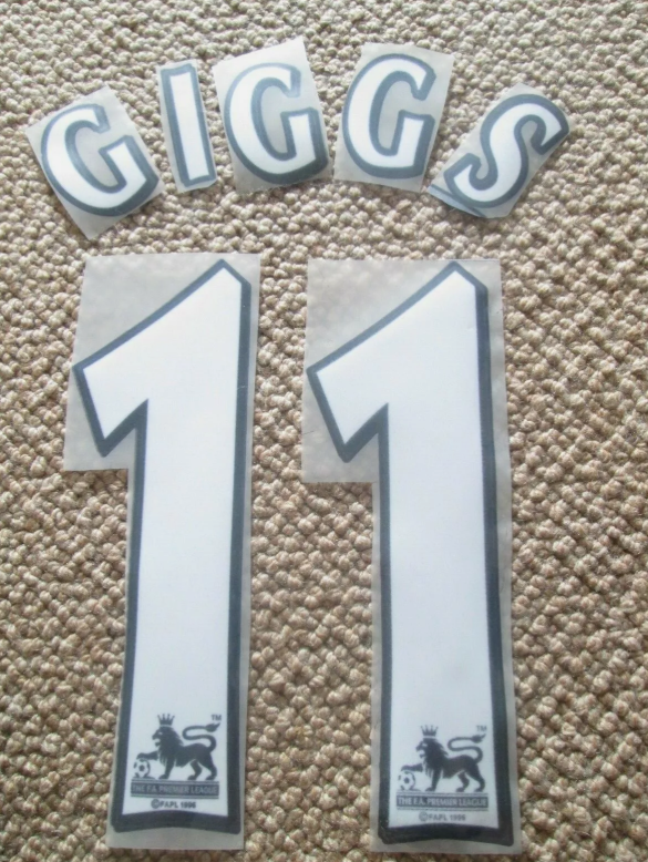 Giggs #11 1997-2007 Manchester United Felt Player Size Premier League Nameset UK