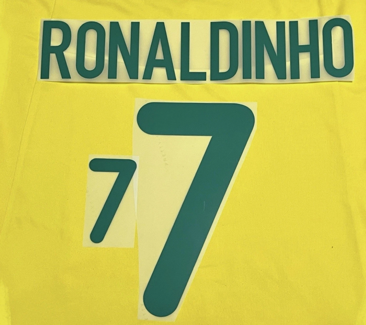 Ronaldinho #7 Brazil Brasil 2000 Home Player Size Nameset UK stock Football