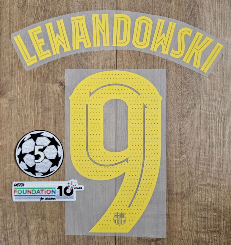 Lewandowski #9 2025-2026 Home Barcelona Player Size Yellow Nameset Badge set