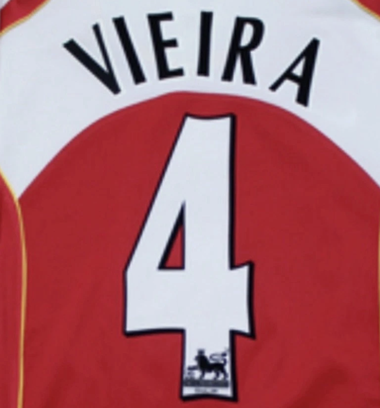 Vieira #4 2005-2006 Player Size Premier League WHITE BLA FELT Nameset Arsenal UK