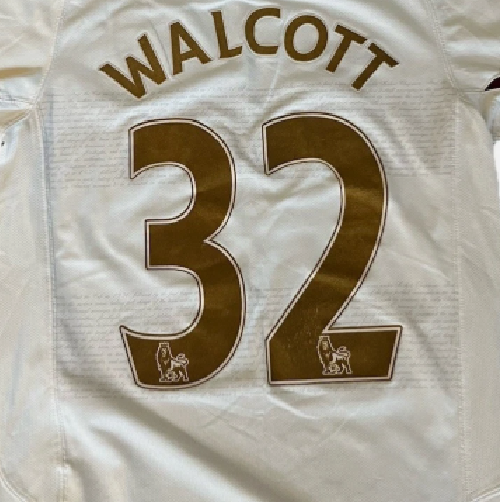 Walcott #32 2007-2013 EPL Player Size Premier League gold Nameset UK Arsenal