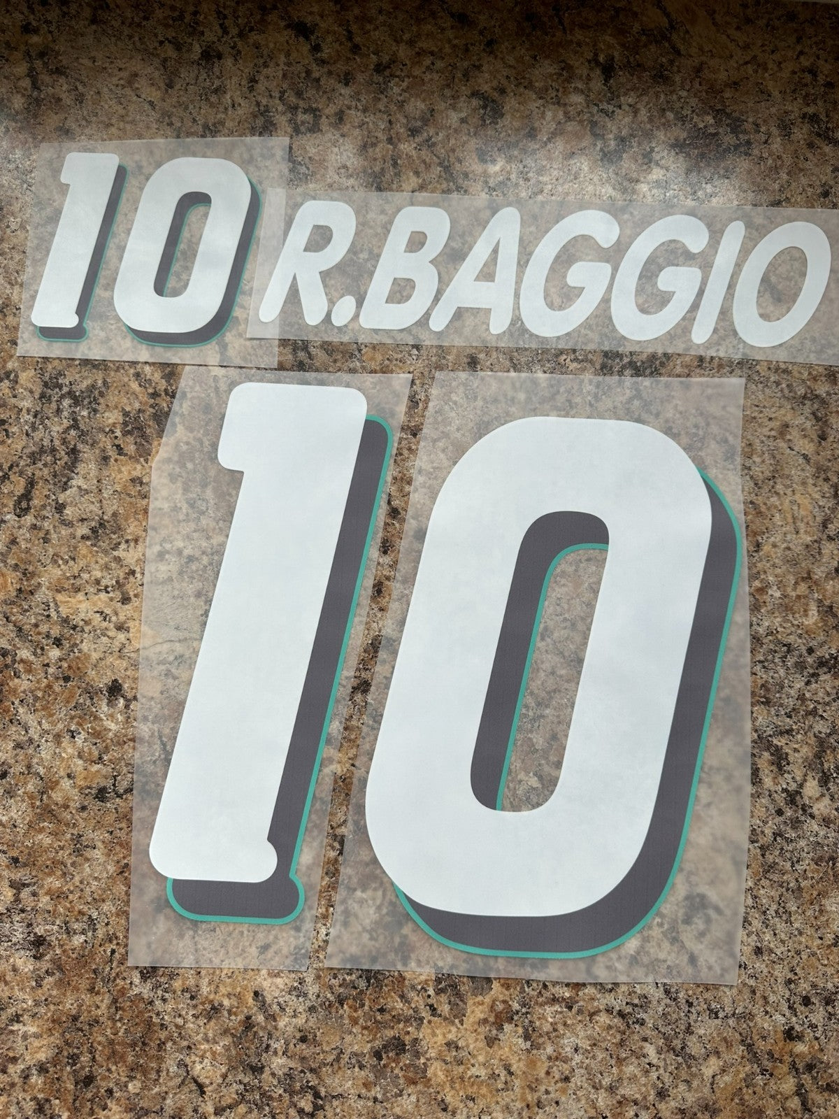 R Baggio #10 Italy 1994 WC home Player Size PLASTIC Nameset