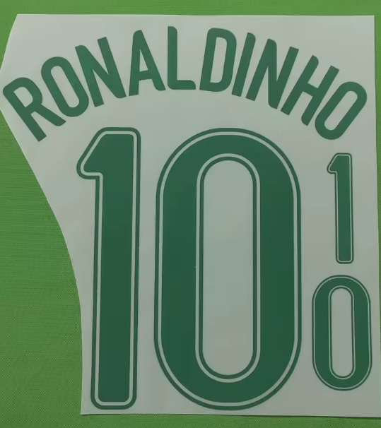 RONALDINHO 10 WORLD CUP 2006 BRAZIL HOME PLAYER SIZE GREEN NAMESET