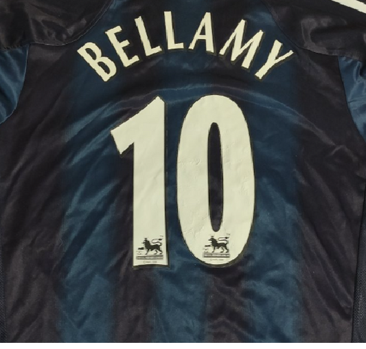 NEWCASTLE 1997-2007 Bellamy 10  WHITE PLAYER SIZE FELT