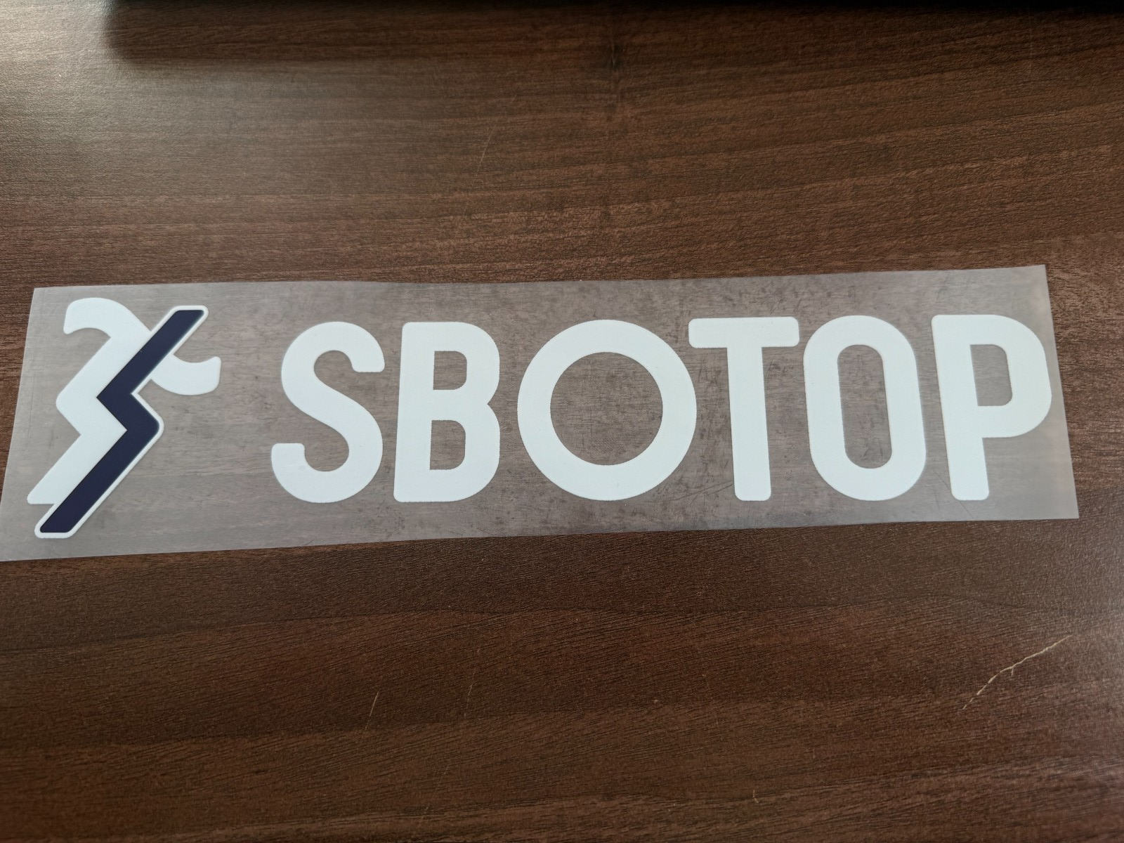 Leeds United Sponsor Patch SBOBET 2019-2021 PLASTIC Repro for Football Shirt