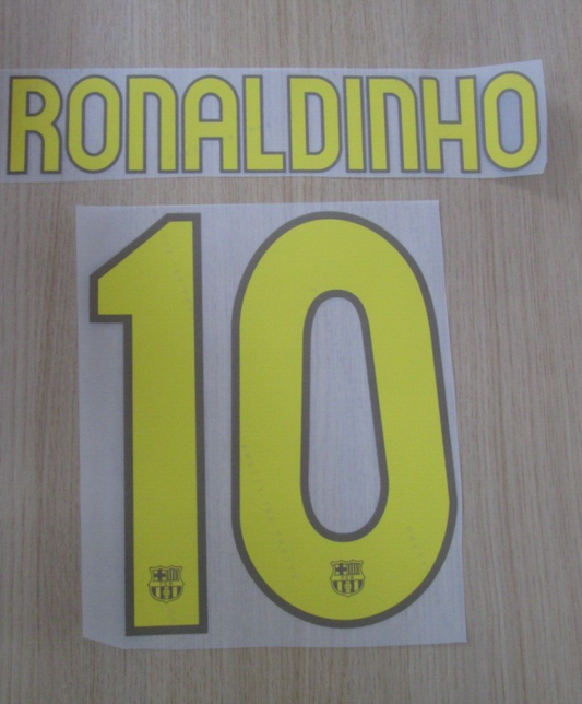 Ronaldinho #10 2006-2008 Barcelona  Player Size Yellow Nameset UK stock