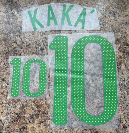 KAKA 10 WORLD CUP 2010 HOME PLAYER SIZE GREEN BRAZIL NAMESET