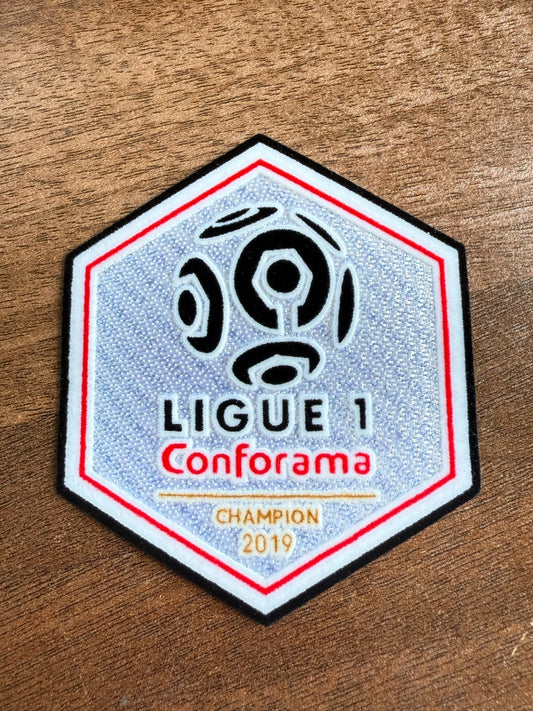 PSG Ligue 1  2018-2019 Football Shirt Patch Badge UK STOCK