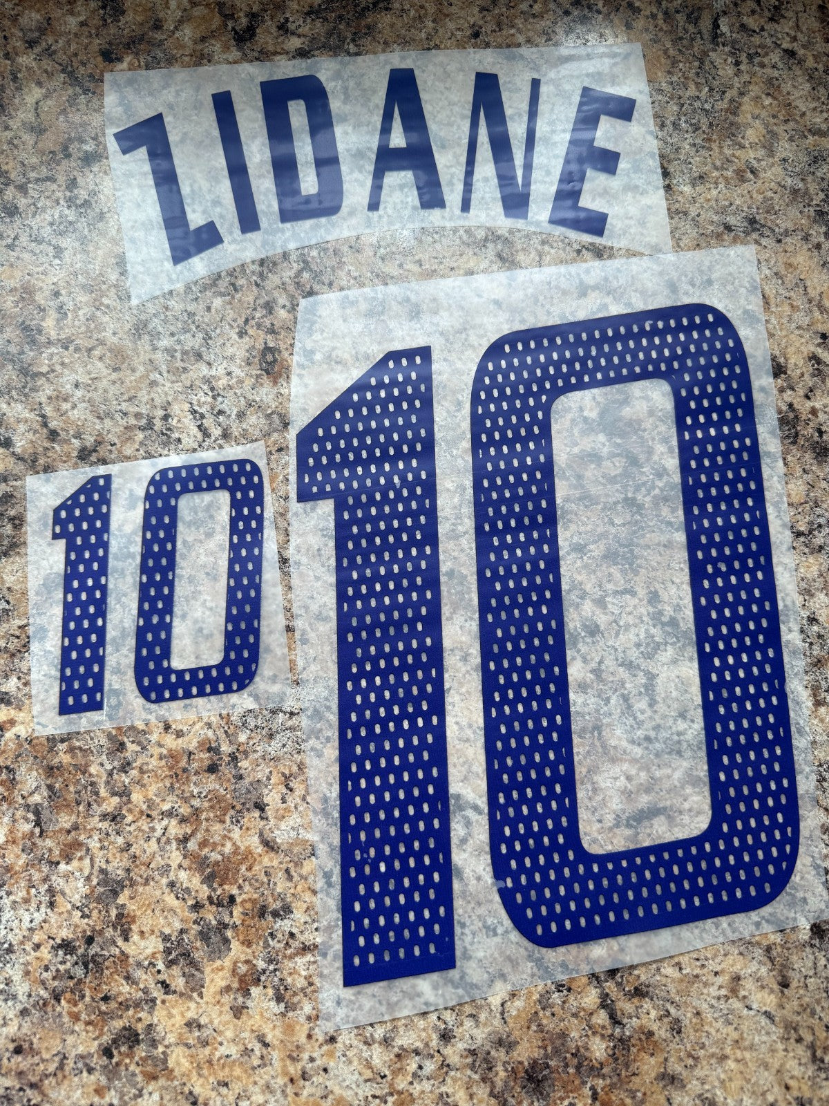 Zidane #10 France 2002 Away Player Size  Nameset UK stock Football